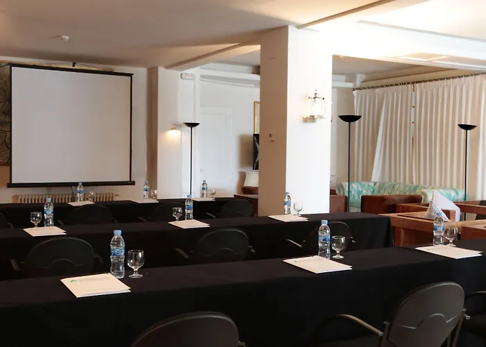 Hotel Trias